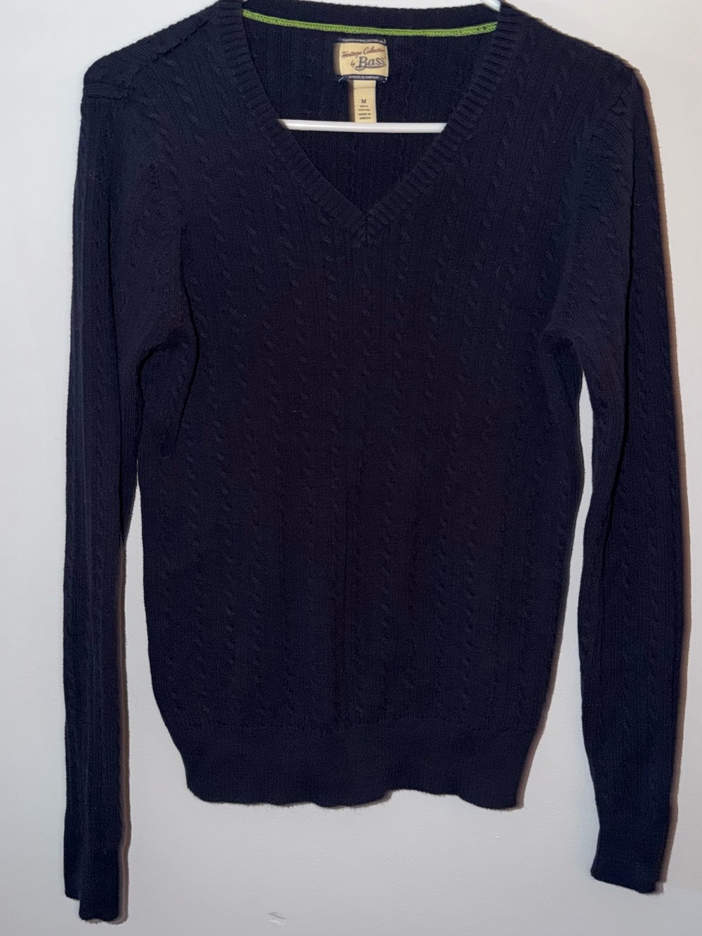 Bass Men’s Navy Cable-Knit V-Neck Sweater